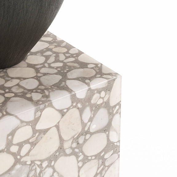 Odkládací stolek UBE