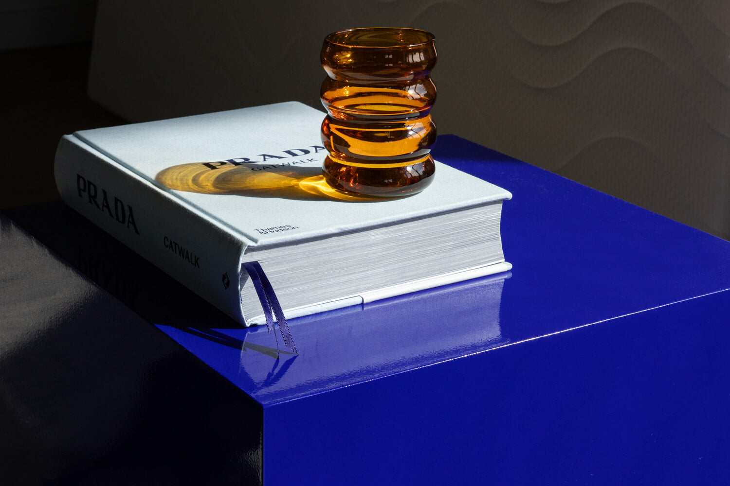 Odkládací stolek KOVU - ultramarínová